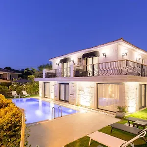 https://n-hotels-cesme.aegeanhotels.net