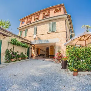 Landhuis I Due Cipressi Torrenieri