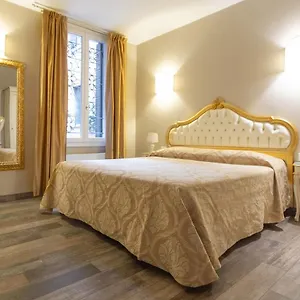Doge's House Apartment